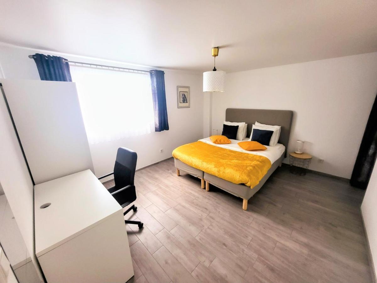 Calm And Modern Apartment Eischen Екстер'єр фото