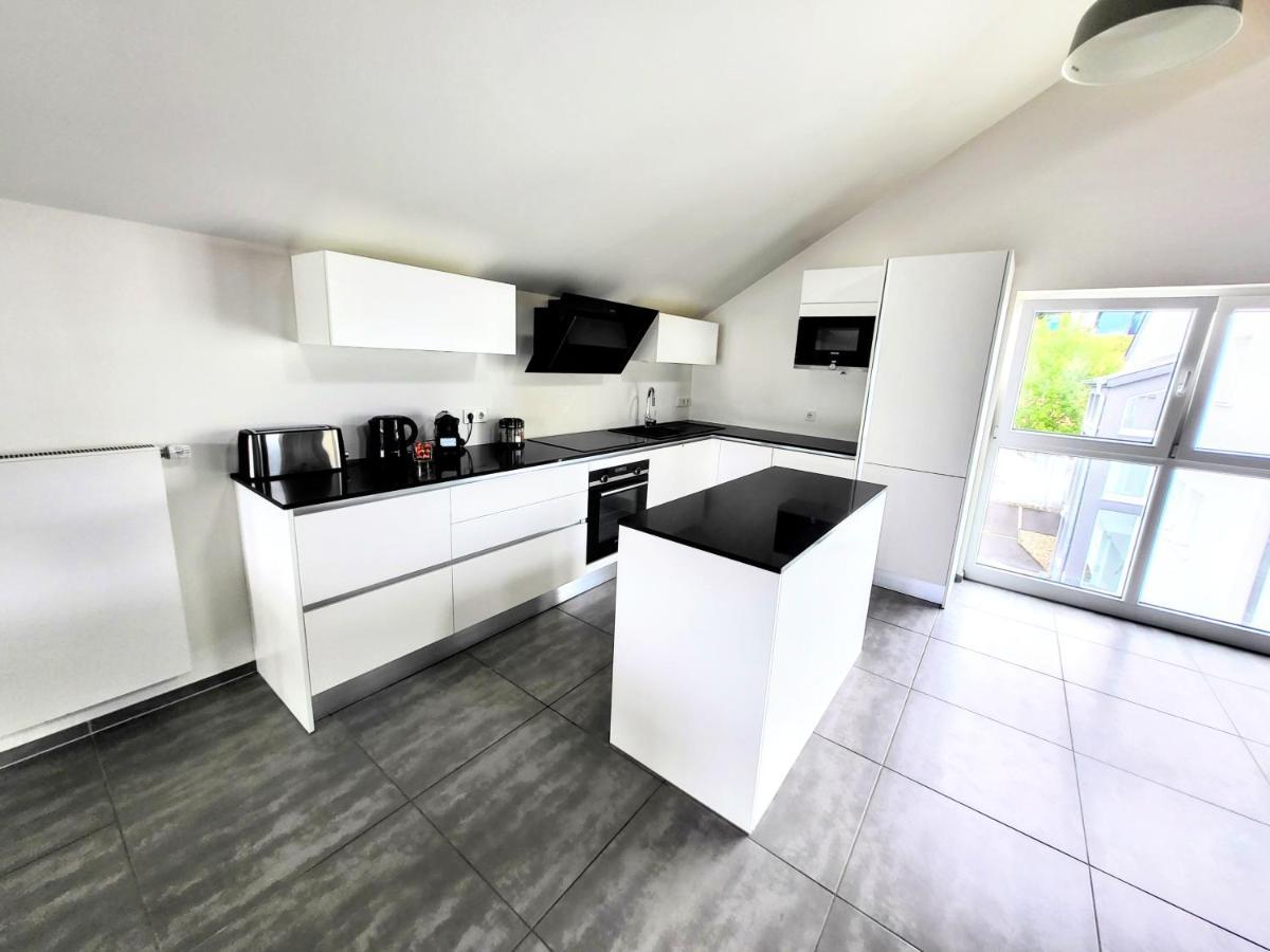 Calm And Modern Apartment Eischen Екстер'єр фото