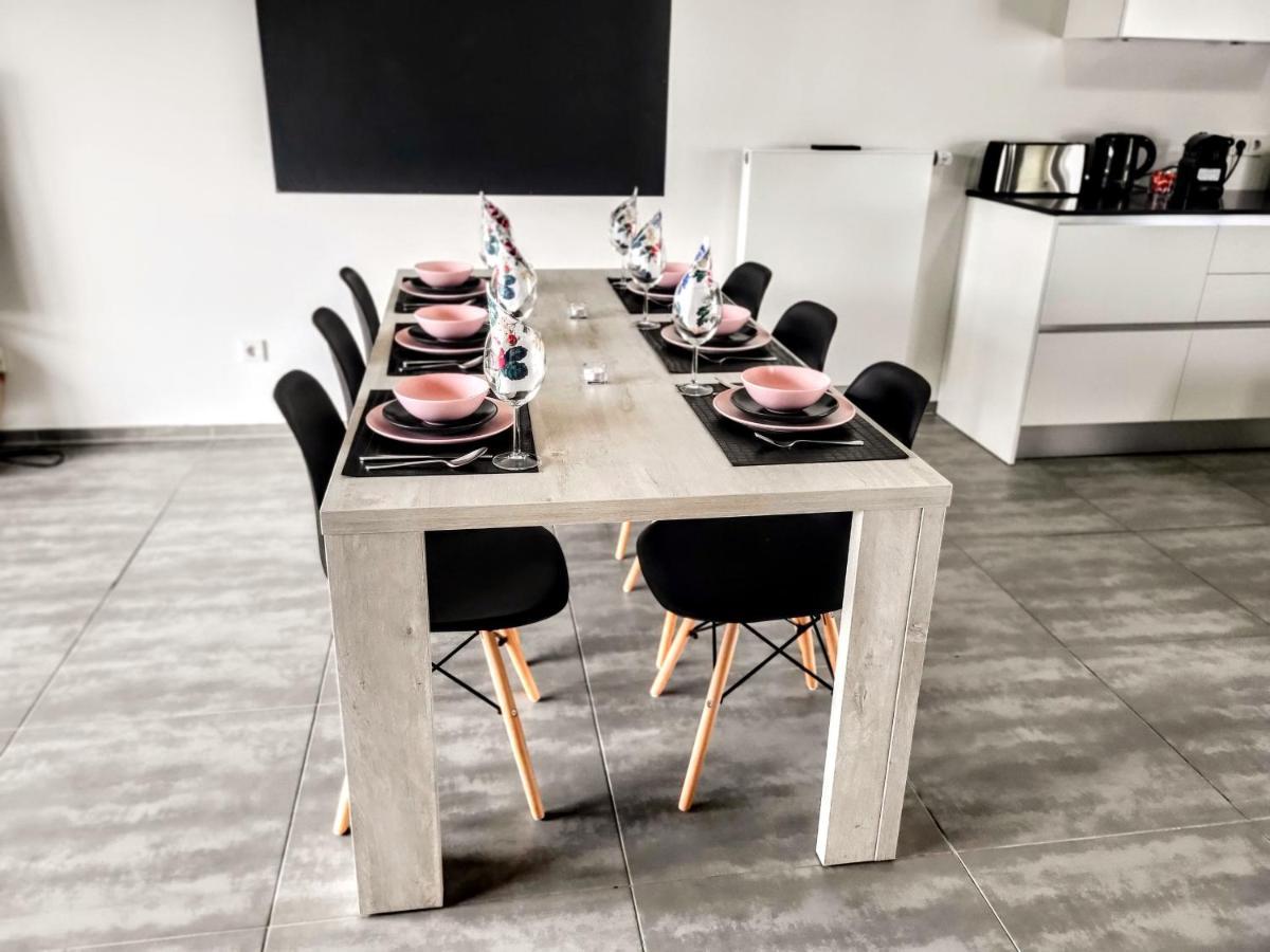 Calm And Modern Apartment Eischen Екстер'єр фото